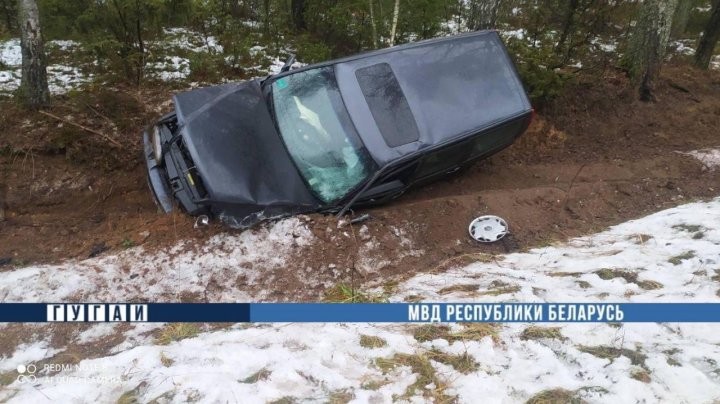 Две машины «лоб в лоб» столкнулись в Брестской области