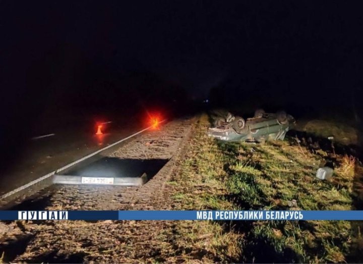 Ночью в Пружанском районе перевернулся автомобиль