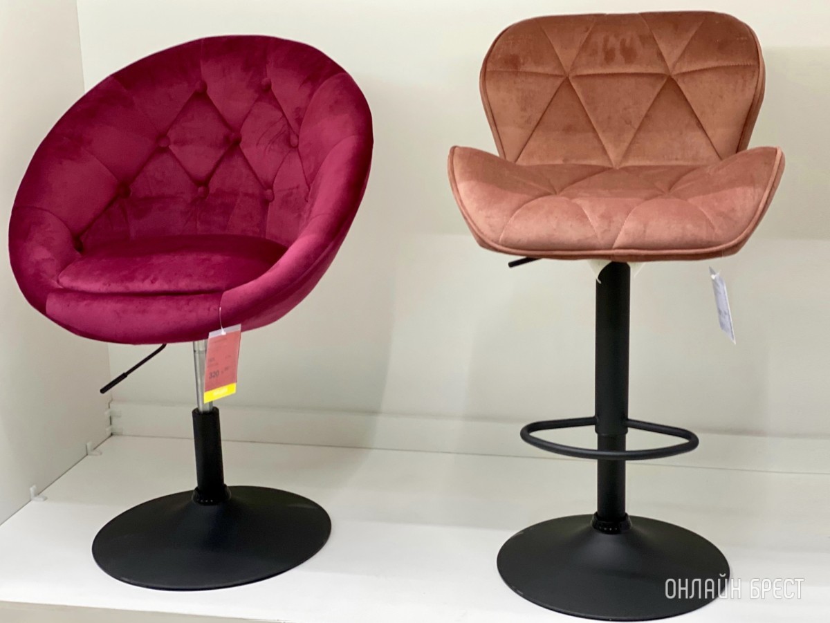 Новый салон мебели «АksHome» открылся в ТЦ «Корона» на Машерова. Выбор кухонных столов, стульев и кресел удивляет!