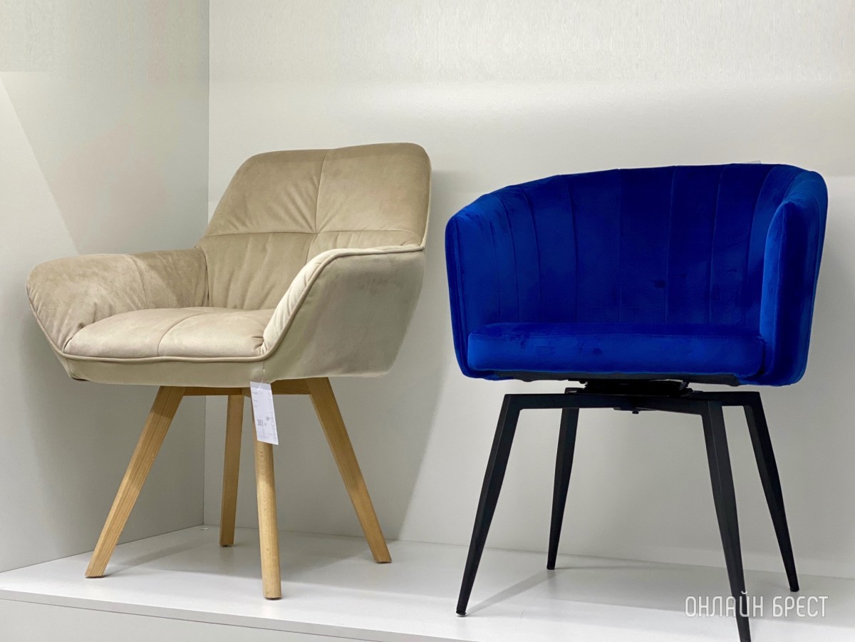 Новый салон мебели «АksHome» открылся в ТЦ «Корона» на Машерова. Выбор кухонных столов, стульев и кресел удивляет!