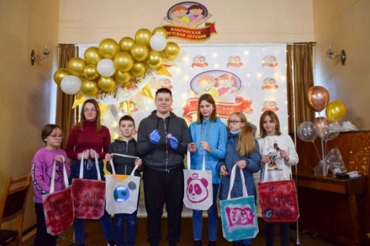Кобринской детской деревне исполнилось 27 лет – праздник ребятам устроили волонтеры, аниматоры и представители бизнеса