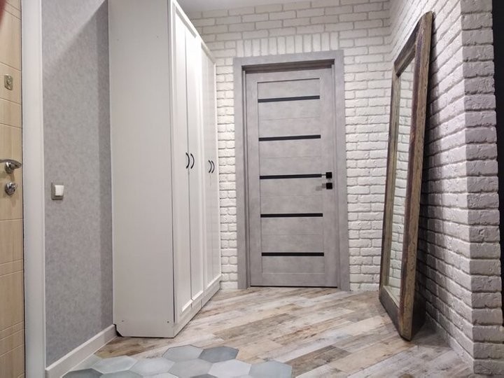 Молодая семья из Брестской области показала, какой ремонт в стиле лофт они сделали в квартире своими руками