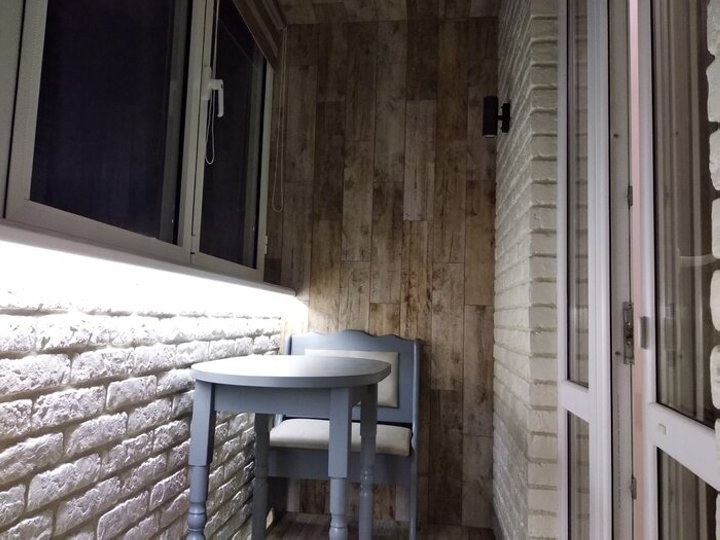 Молодая семья из Брестской области показала, какой ремонт в стиле лофт они сделали в квартире своими руками