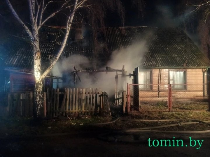 В Бресте горел дом на Волынской. Погиб мужчина