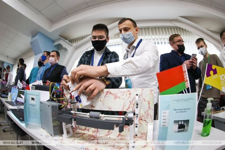 Лучшие молодежные проекты представили на региональном конкурсе «100 идей для Беларуси» в Бресте