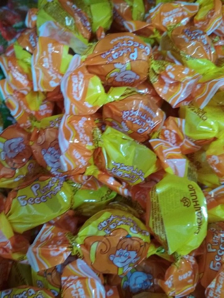 Карамель, желейные конфеты и стружка кальмара попали в список опасной продукции в Беларуси