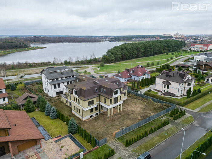 Самый дорогой из продающихся домом в Беларуси. Сколько он стоит?