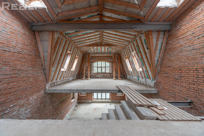 Самый дорогой из продающихся домом в Беларуси. Сколько он стоит?