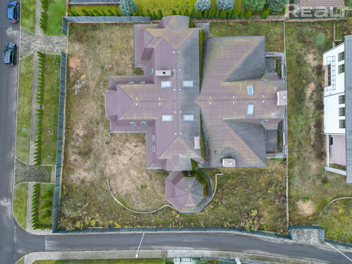 Самый дорогой из продающихся домом в Беларуси. Сколько он стоит?