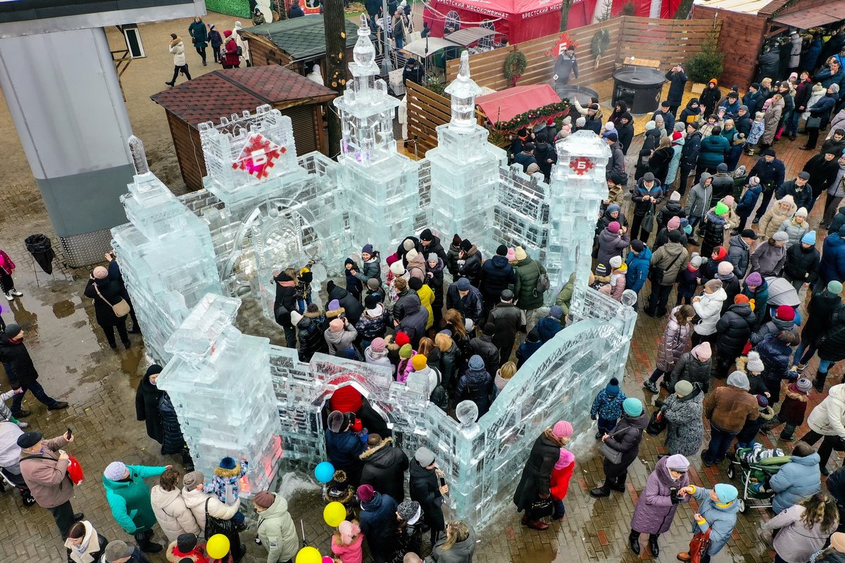 Брестский областной фестиваль «Берестейские сани» проходит в Барановичах (фото и видео с высоты)