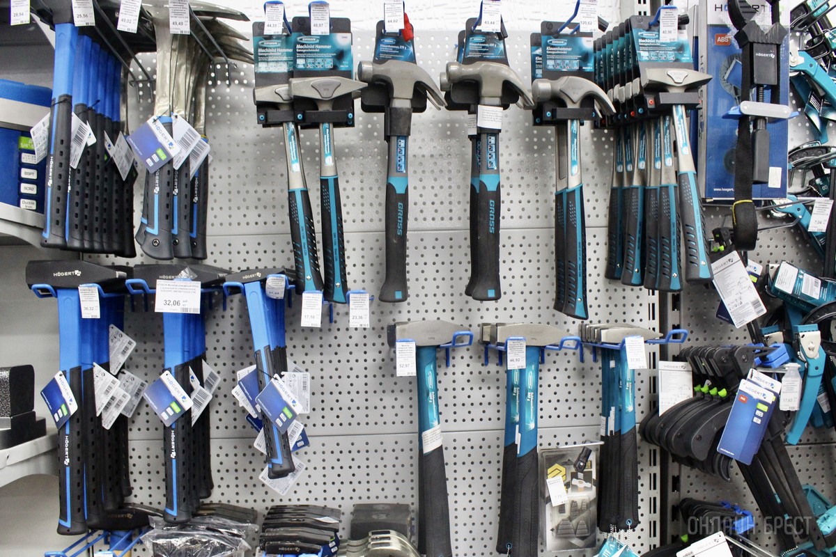 Мужу, отцу, дедушке, брату. Выбирайте нужные подарки для настоящих мужчин в строительных магазинах «АмайзТрейд» в Бресте