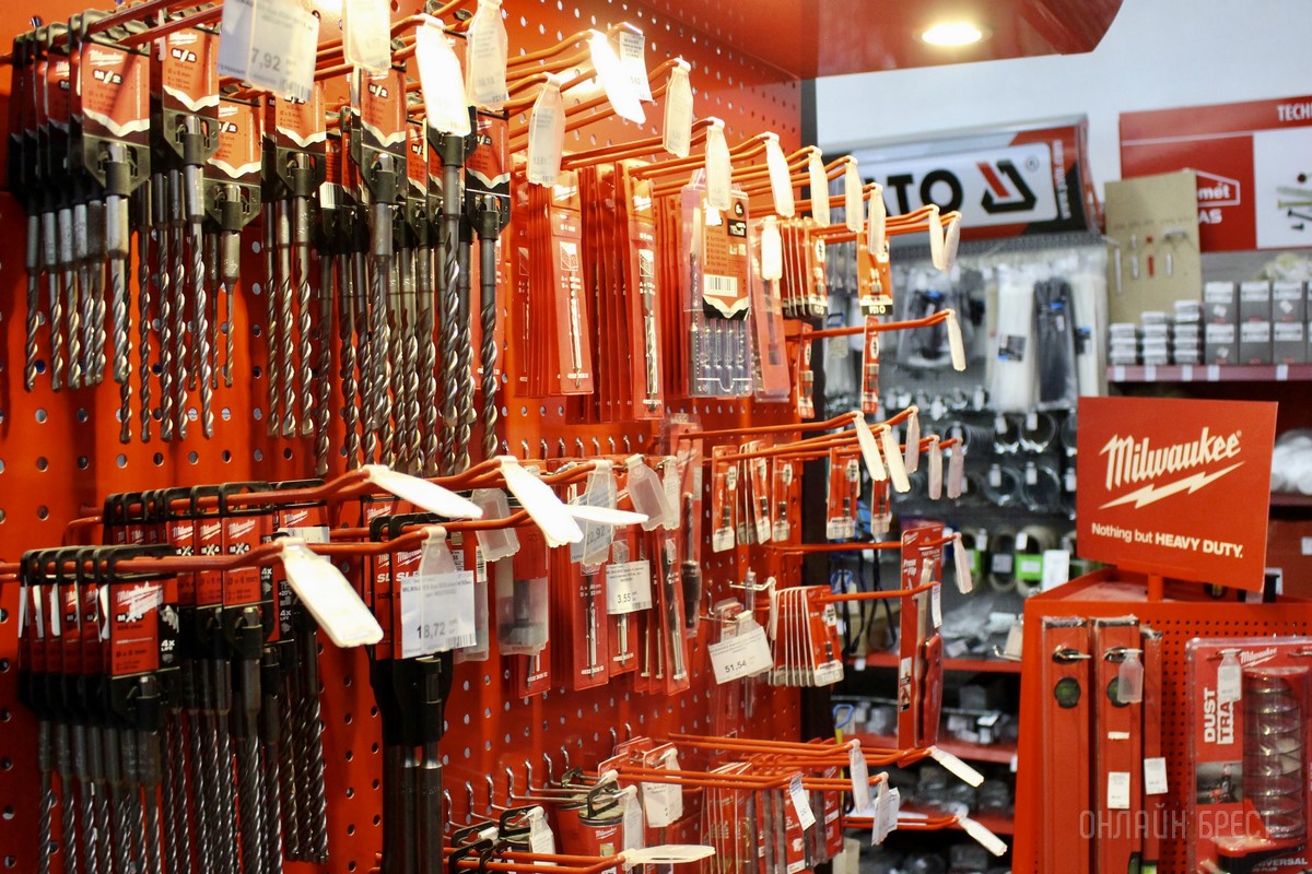 Мужу, отцу, дедушке, брату. Выбирайте нужные подарки для настоящих мужчин в строительных магазинах «АмайзТрейд» в Бресте