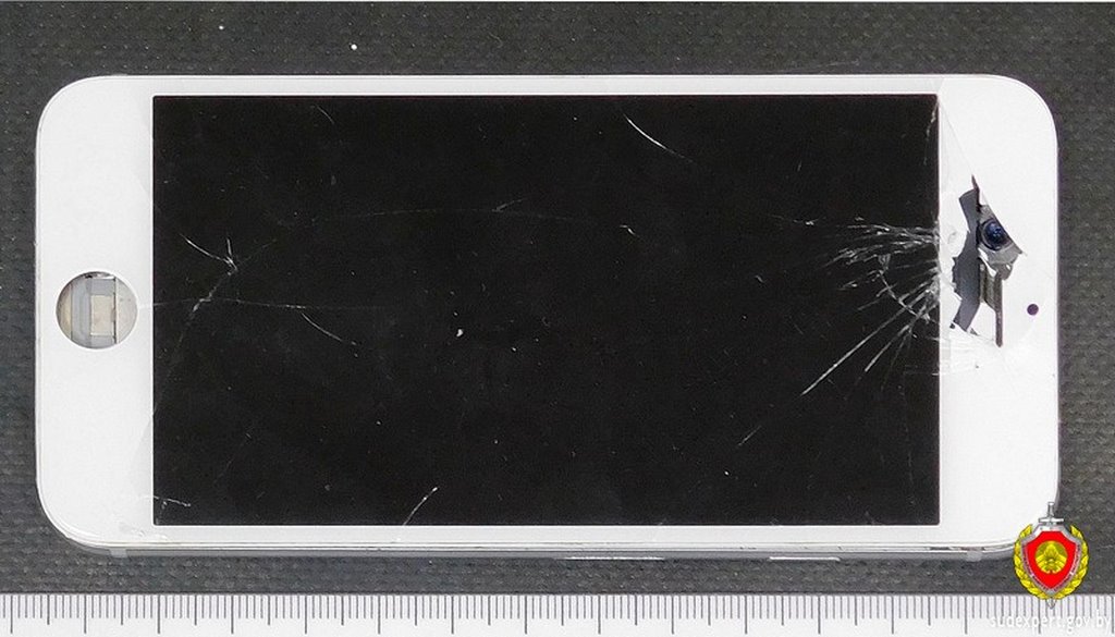 Белоруска купила в интернете не поддающийся ремонту «iPhone» за 318 рублей