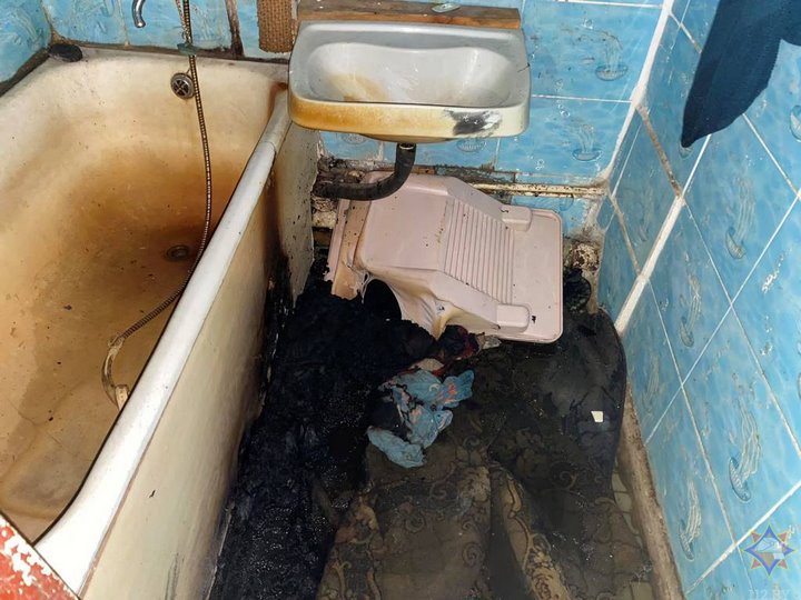 Из горевшей квартиры в Березовском районе спасли мужчину