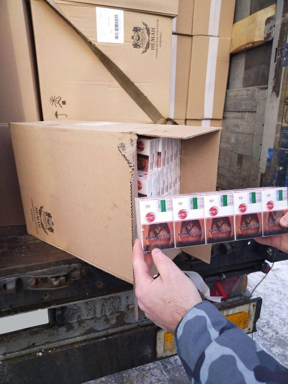 Контрабандные белорусские сигареты на $4,4 млн задержали в России