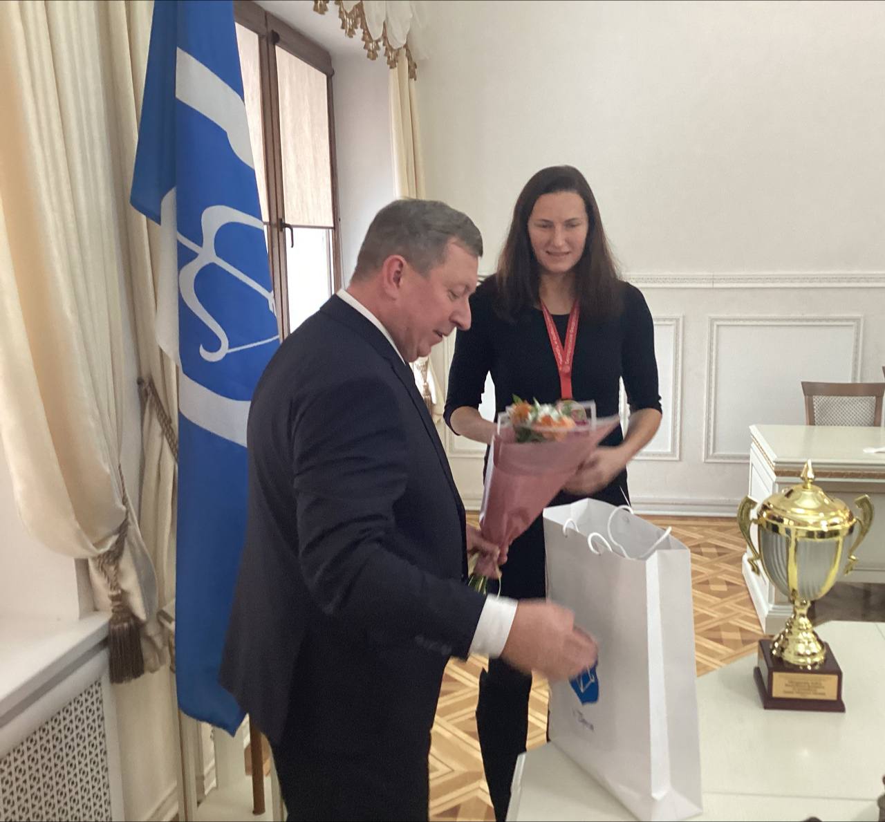 В брестском горисполкоме чествовали женскую волейбольную команду «Прибужье».