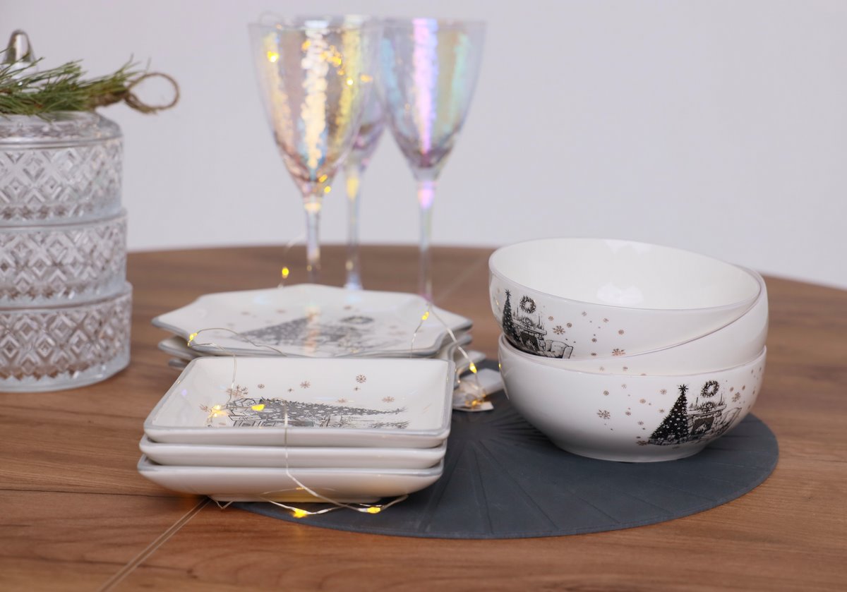 Создавайте новогодний уют со скидками на мебель и декор от AksHome!