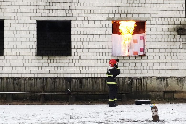 В Беларуси спасатели взорвали 10 петард не по правилам
