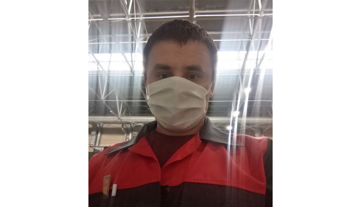 «Просыпаюсь в четыре утра, пять минут на сборы — и пошел». Истории белорусов, которые встают на работу очень рано