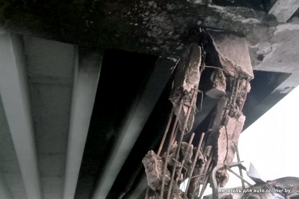 В Кобринском районе на М1 ремонтируют поврежденный мост, движение на этом участке изменено