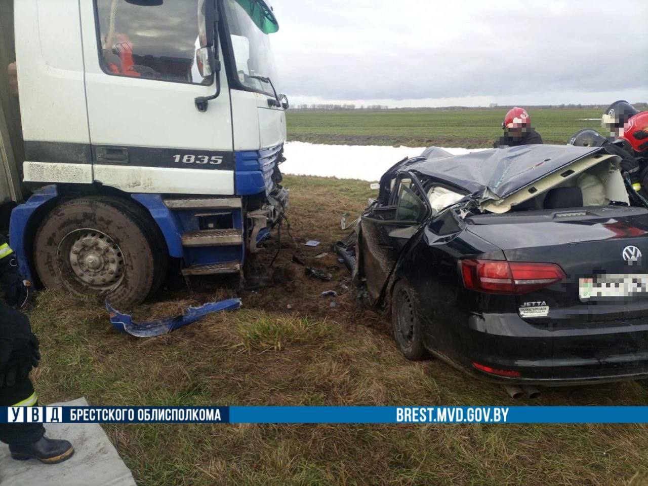 Страшное ДТП произошло в Дрогичинском районе. Погиб водитель легковушки