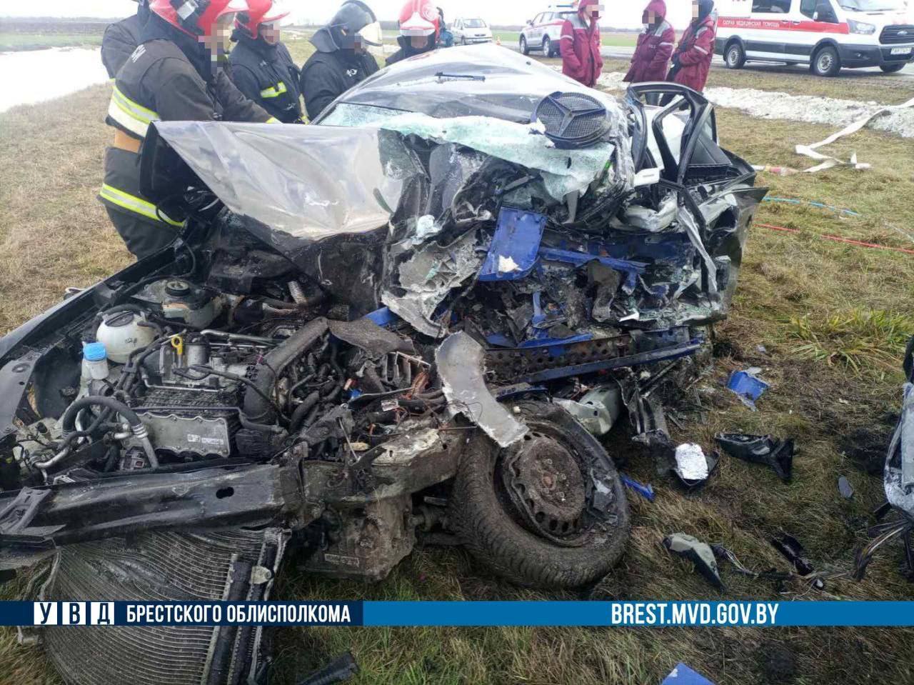 Страшное ДТП произошло в Дрогичинском районе. Погиб водитель легковушки