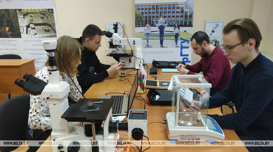 В Бресте открыли именную лабораторию Барановичского станкостроительного завода