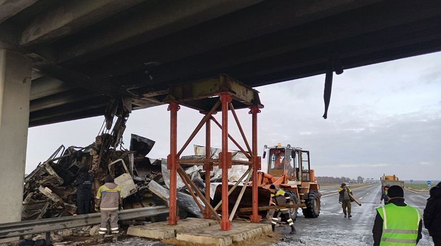 Ремонт поврежденного путепровода на трассе М1 в Кобринском районе начнут в январе