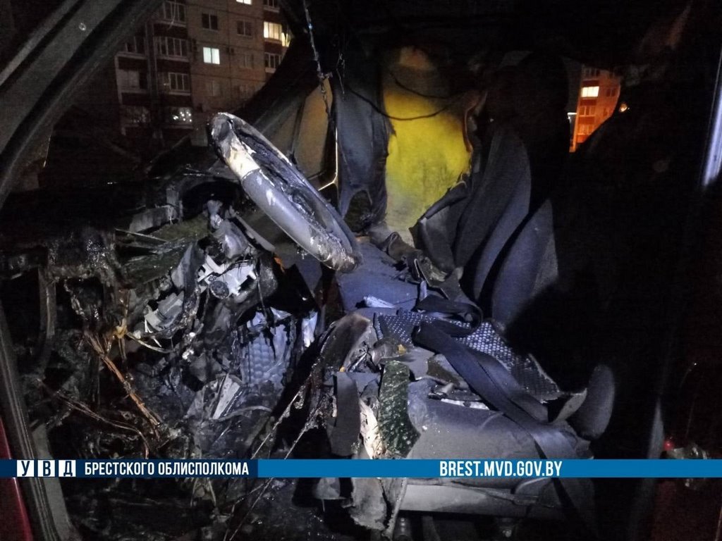 В Бресте горел автомобиль. Подробности сегодняшнего происшествия