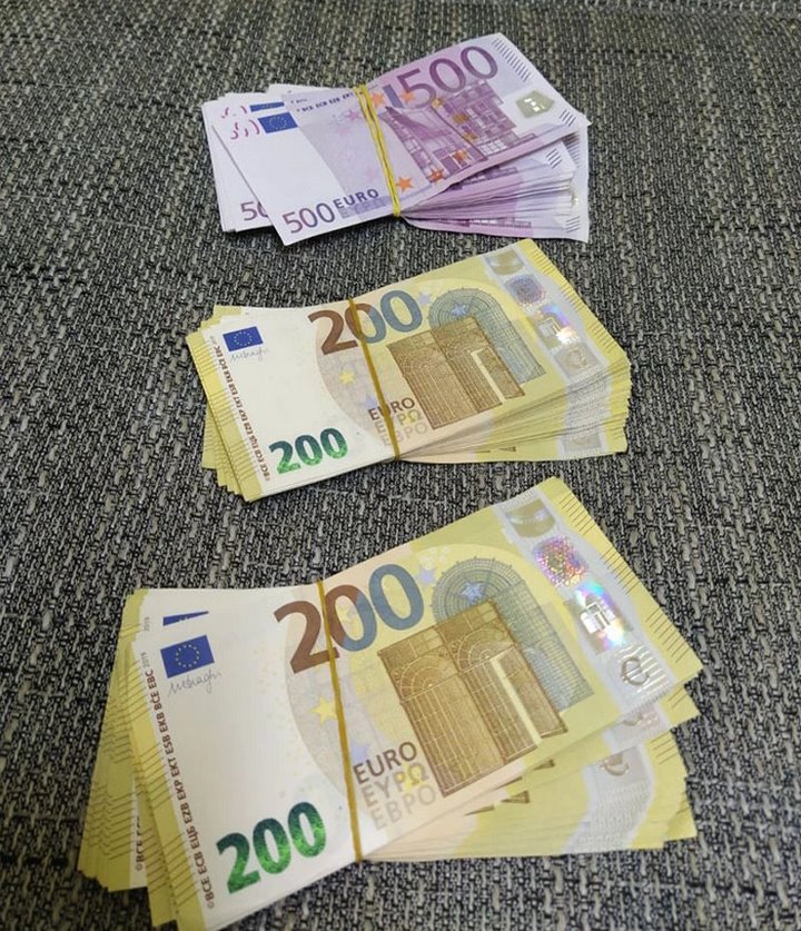 Кыргыз очень хотел купить грузовик в Литве, примотал к ноге 40.000 евро и поехал на велосипеде из Беларуси