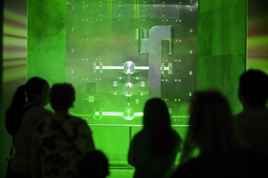 Самые недоступные места мира. Рассказываем, где хранится секретный рецепт одного из самых дорогих напитков в истории