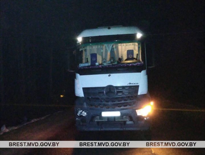 В Ивановском районе водитель фуры совершил наезд на велосипедиста