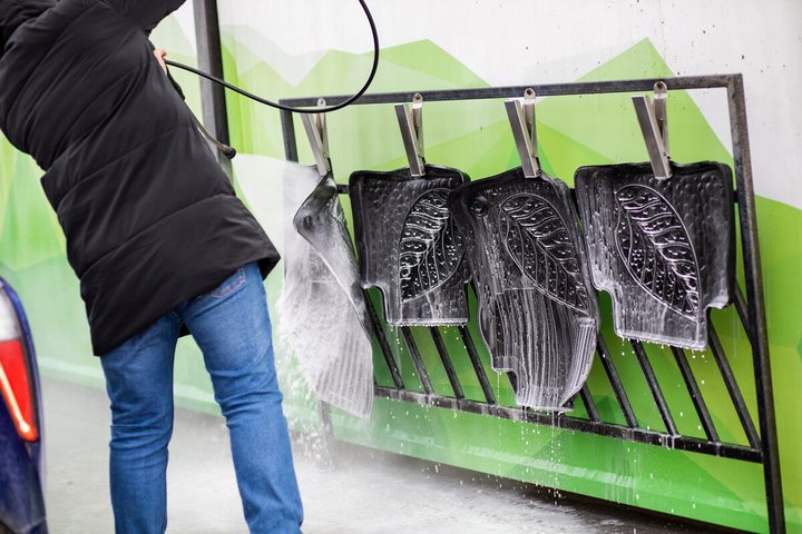 Стоит ли мыть машину в мороз на мойке самообслуживания? Топ-5 советов от владельца такого бизнеса