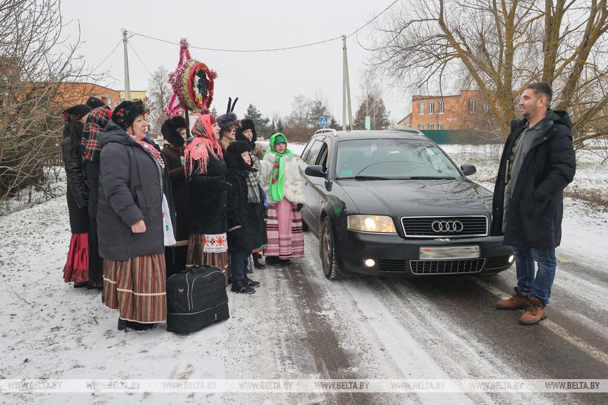 Открывай ворота, Коляда в гости пришла. Как на пинском Полесье живет народный рождественский обряд