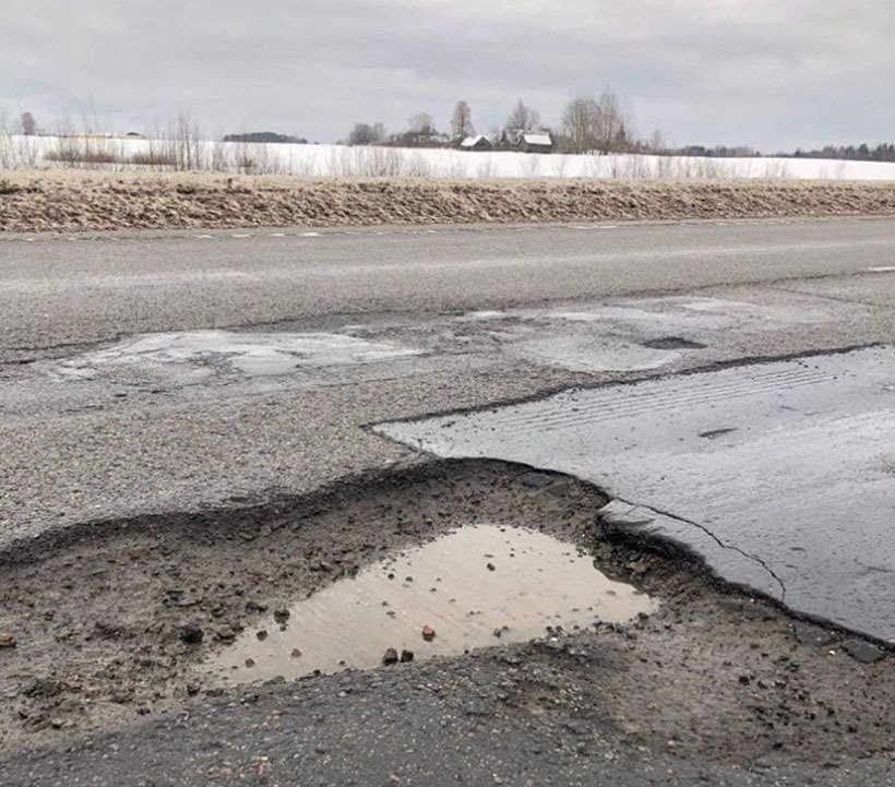Около 700 тыс. рублей направят в Жабинковском районе на ремонт местных дорог