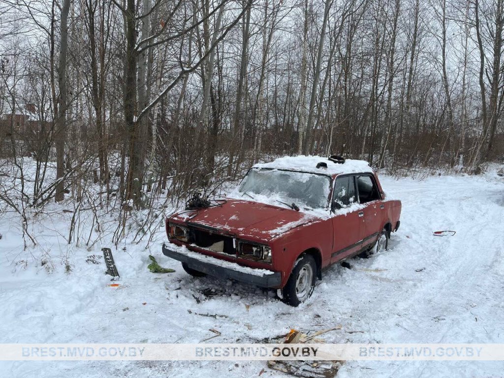 Подростки в Бресте помогли украсть неработающий «ВАЗ 2107». Где нашли машину?