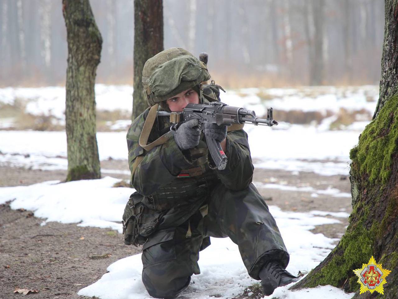 На полигоне Брестский проводятся занятия по огневой, тактической, инженерной и медицинской подготовке
