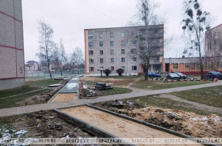 Березовчане добились благоустройства подхода к начальной школе