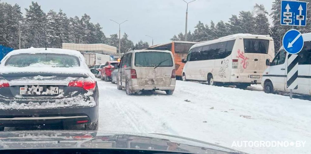 Белорус поехал в Польшу без страховки на авто: «Поляки всех разворачивают на мосту»