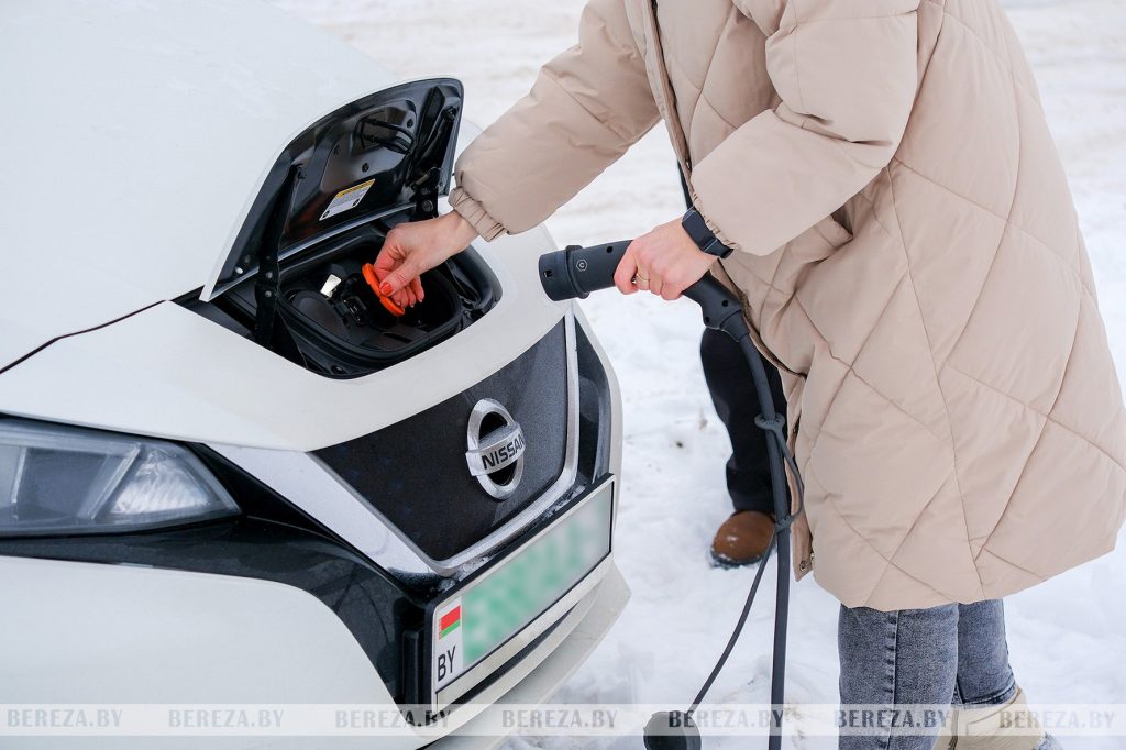 В Березе открылась первая зарядная станция для электромобилей