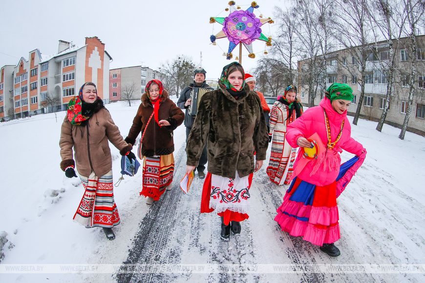 Чем угощают жители Брестского района на Коляды и какие щедрики им поют