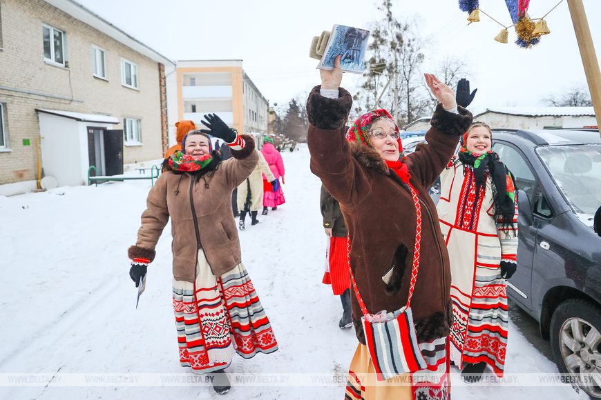 Чем угощают жители Брестского района на Коляды и какие щедрики им поют