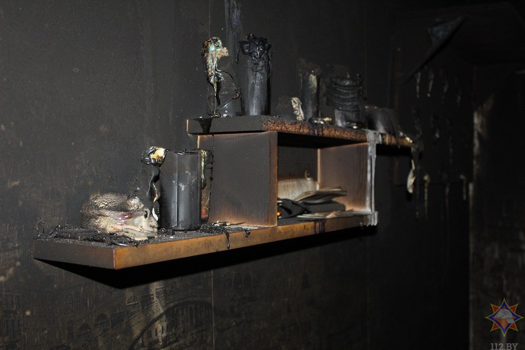 В Бресте на пожаре работники МЧС спасли мужчину, еще двое погибли, а один самостоятельно покинул огненную ловушку. Подробности