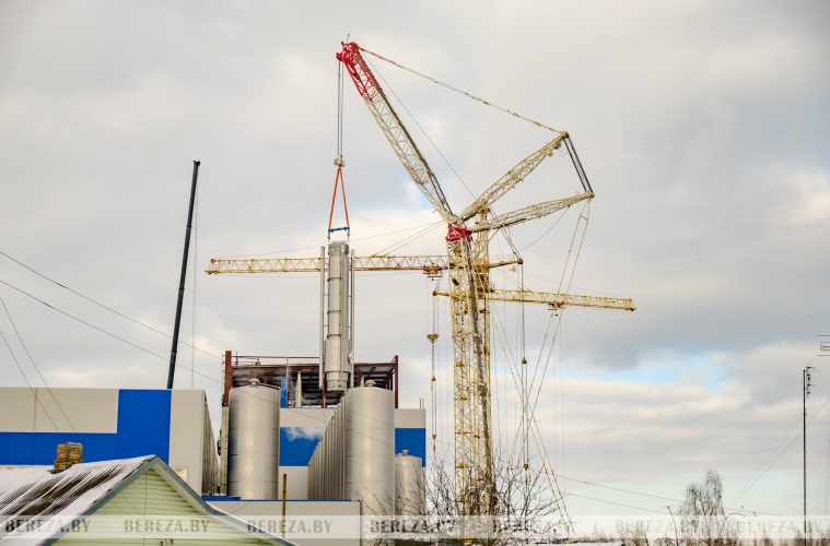 Единственный в Беларуси кран прибыл в Березу