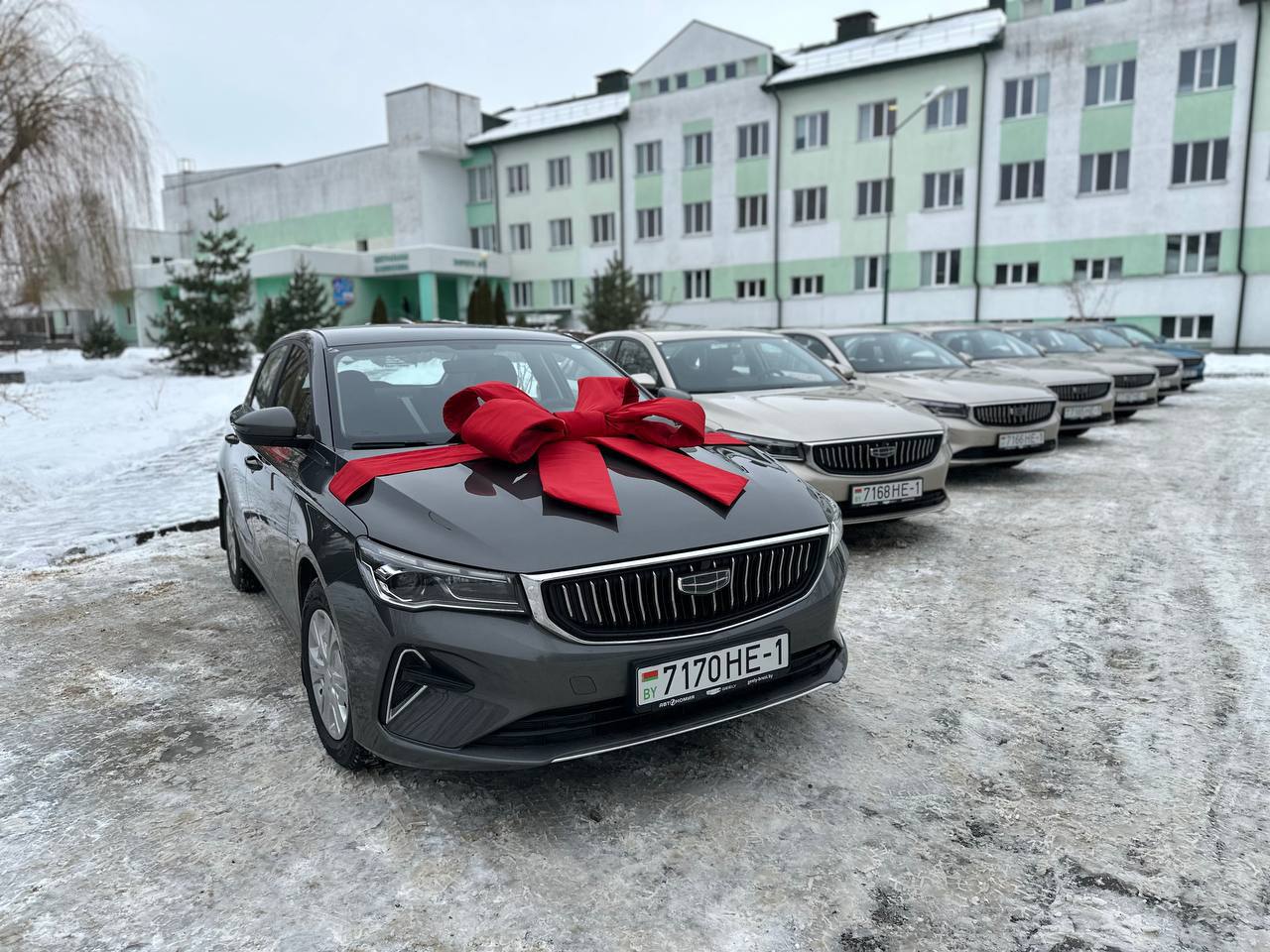 Семь новых Geely Emgran для поликлиник и больниц Бреста