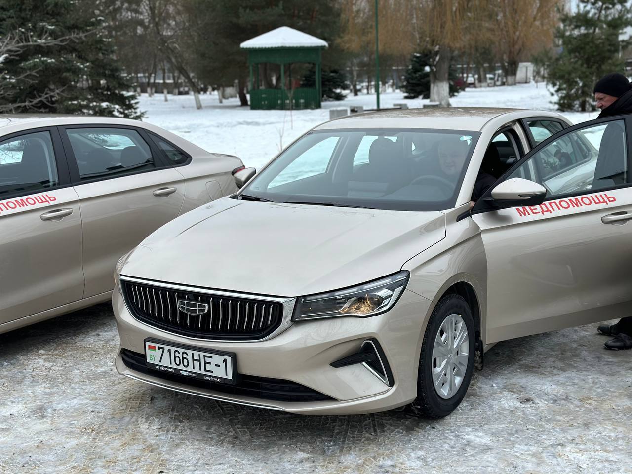 Семь новых Geely Emgran для поликлиник и больниц Бреста