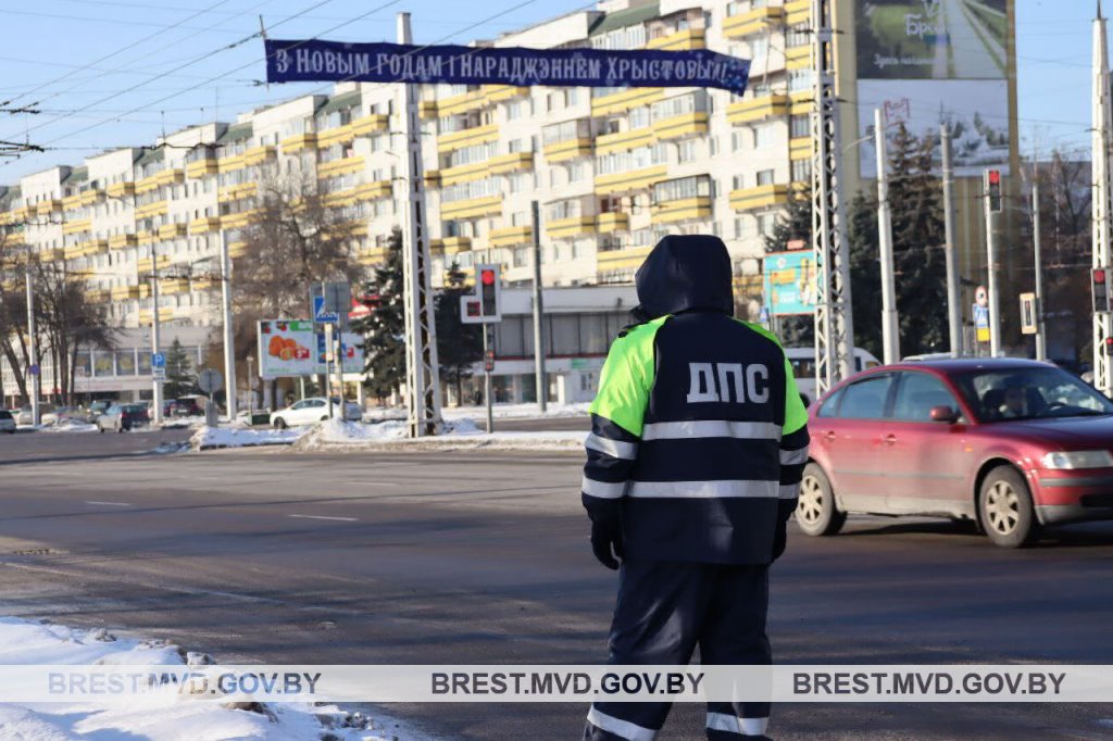 Инспекторы ГАИ в Бресте останавливали такси и маршрутки