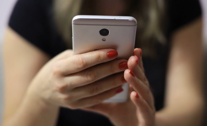 Платила за него неустойку, долги — мнимый влюбленный обошелся белоруске в  src=