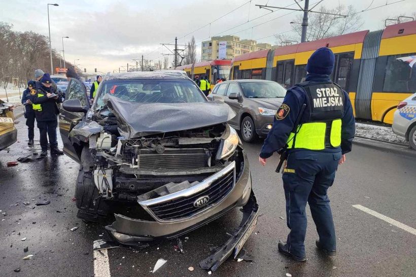 В Варшаве белорус попал в ДТП с тремя автомобилями
