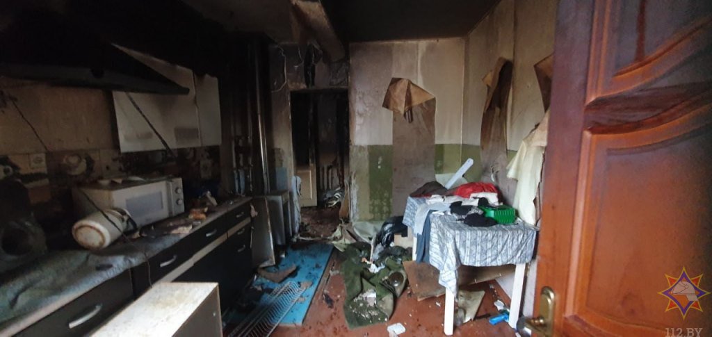 Мужчину спасли при пожаре в Кобринском районе